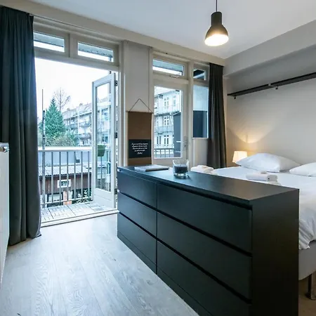 Two-bedroom In West Apartmán
